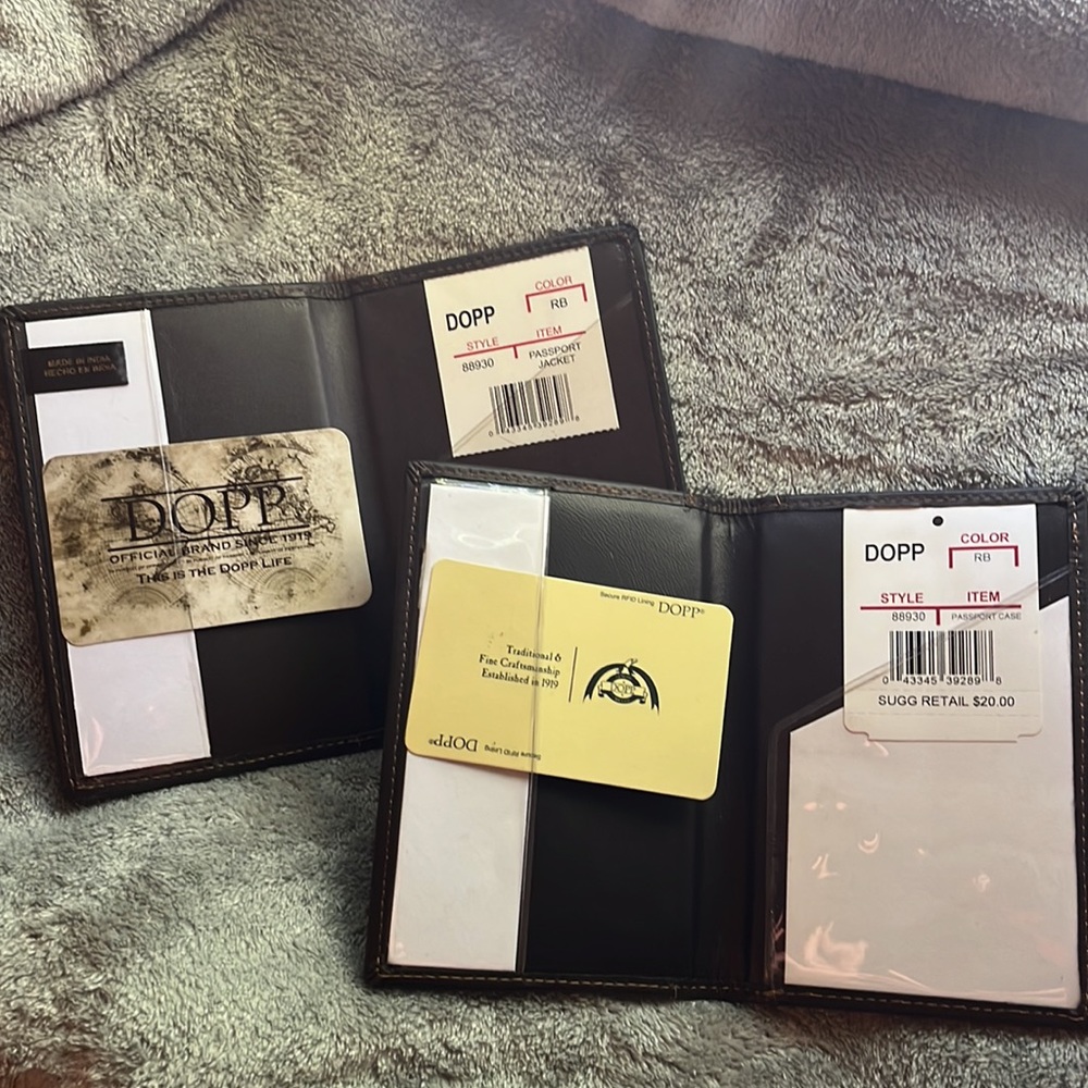 Dopp passport case - Picture 3 of 6